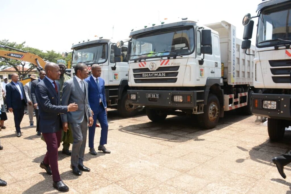Mayor Luc Messi Atangana inspects new trucks
